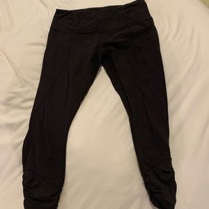 Black LULULEMON LEGGINGS